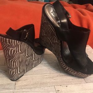 Carlos Santana ZEBRA 🦓 5 in wedge